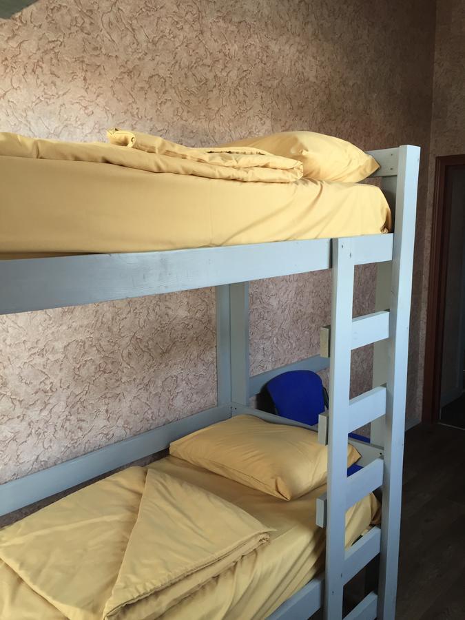 Hostel Darnitsa1 Kiev Exteriör bild