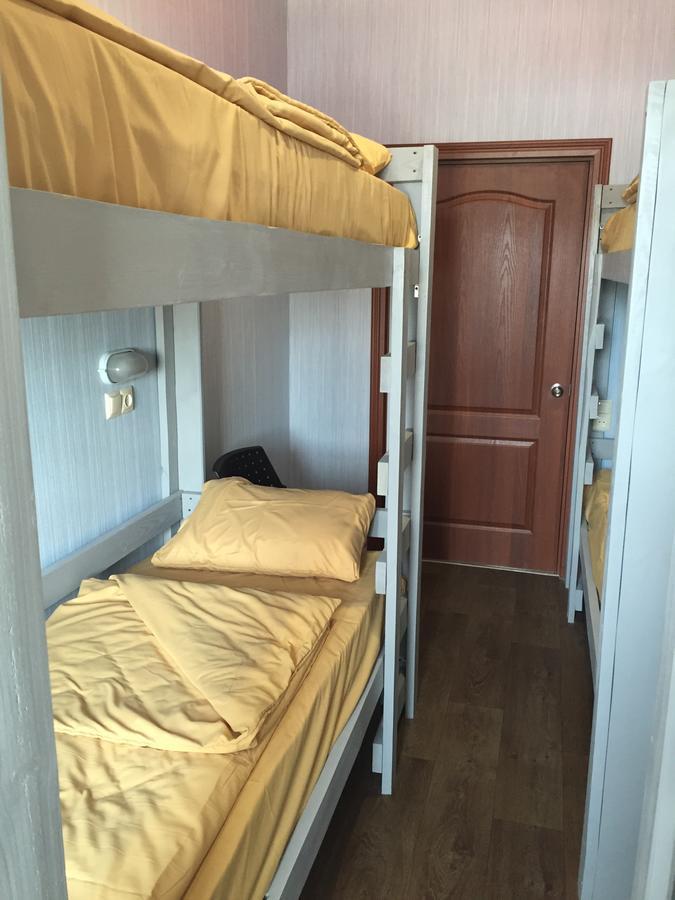 Hostel Darnitsa1 Kiev Exteriör bild
