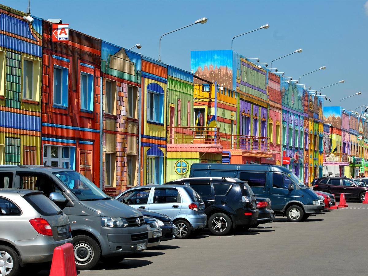 Hostel Darnitsa1 Kiev Exteriör bild