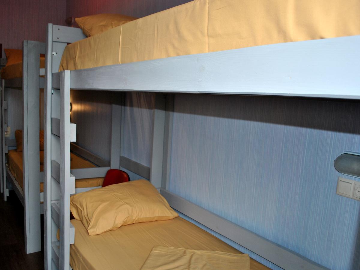 Hostel Darnitsa1 Kiev Exteriör bild