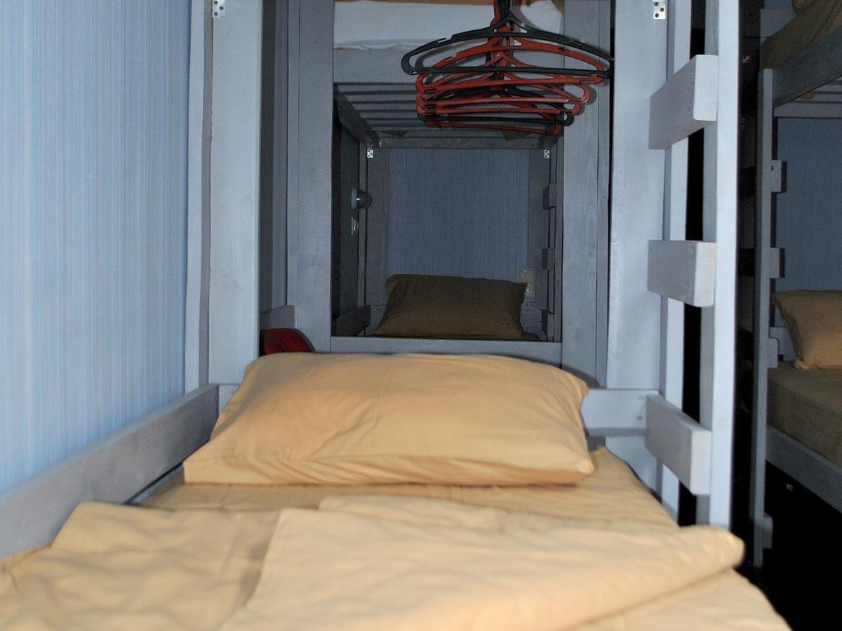 Hostel Darnitsa1 Kiev Exteriör bild