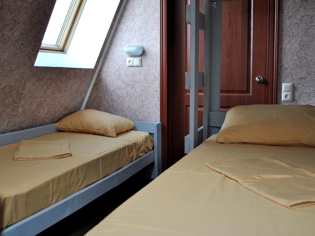 Hostel Darnitsa1 Kiev Exteriör bild