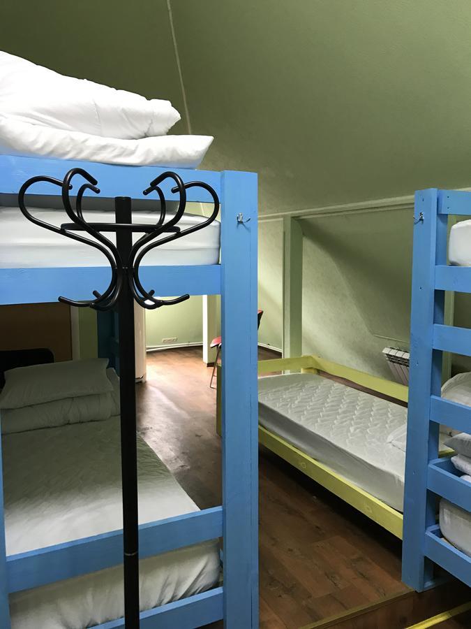 Hostel Darnitsa1 Kiev Exteriör bild