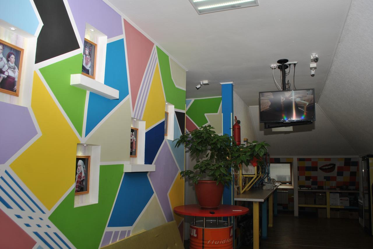 Hostel Darnitsa1 Kiev Exteriör bild