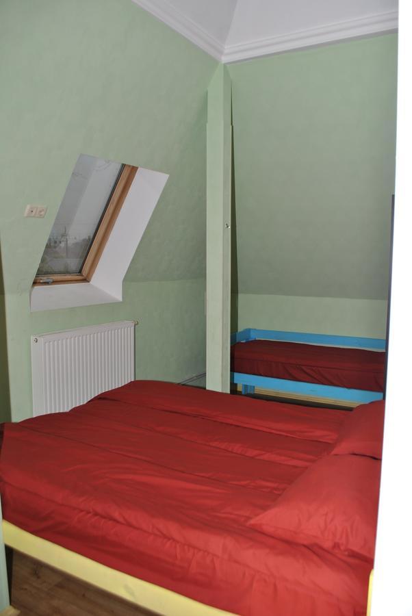 Hostel Darnitsa1 Kiev Exteriör bild