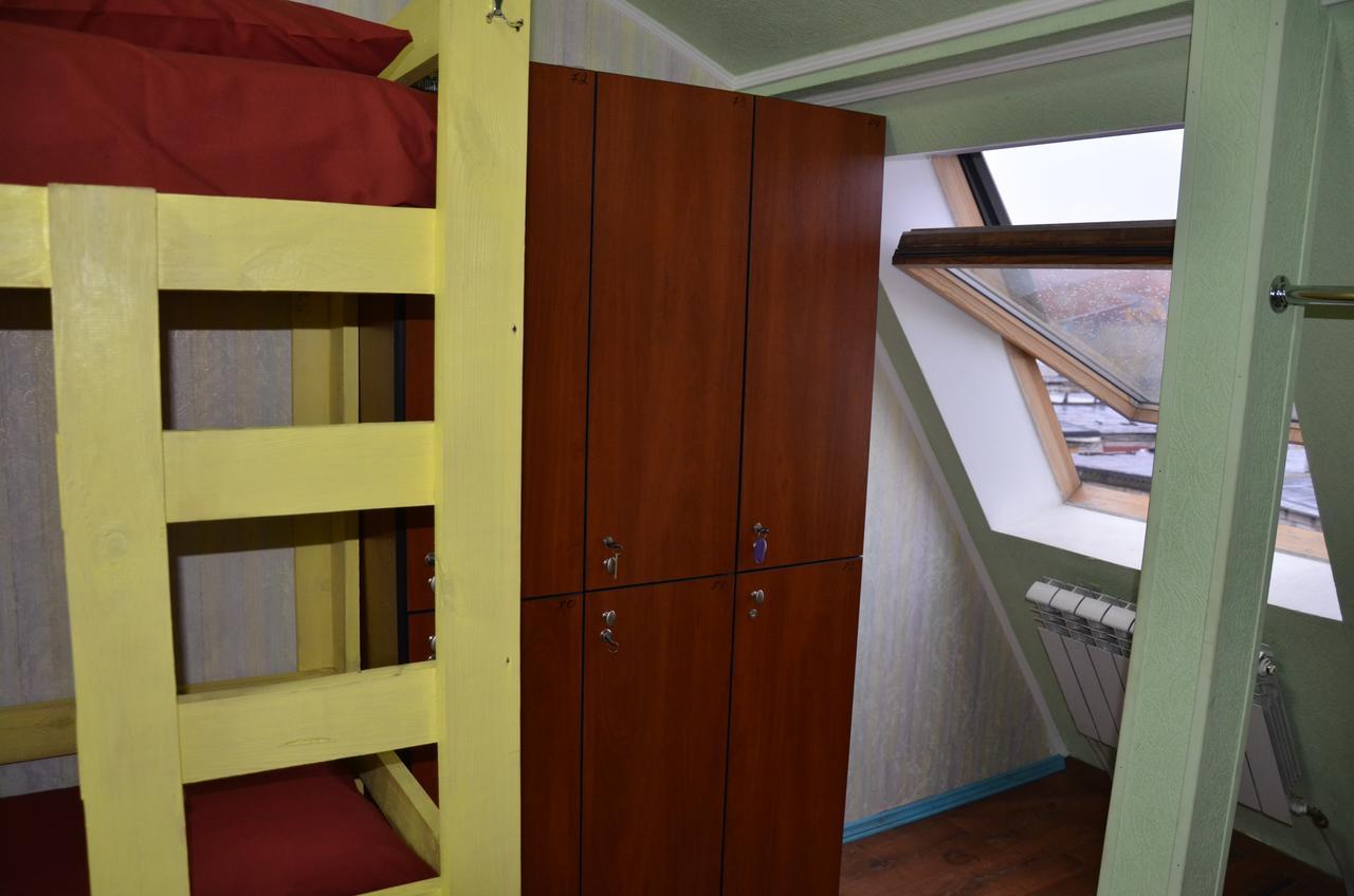 Hostel Darnitsa1 Kiev Exteriör bild