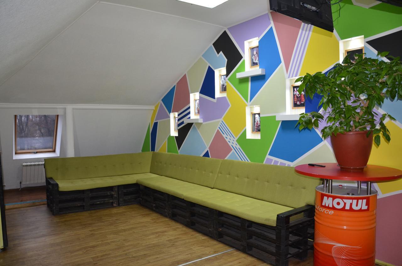 Hostel Darnitsa1 Kiev Exteriör bild